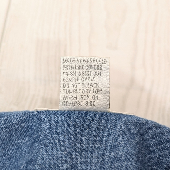 Christopher and Banks Snowman Shirt Women's Size Medium Embroidered Button Up - Picture 11 of 14